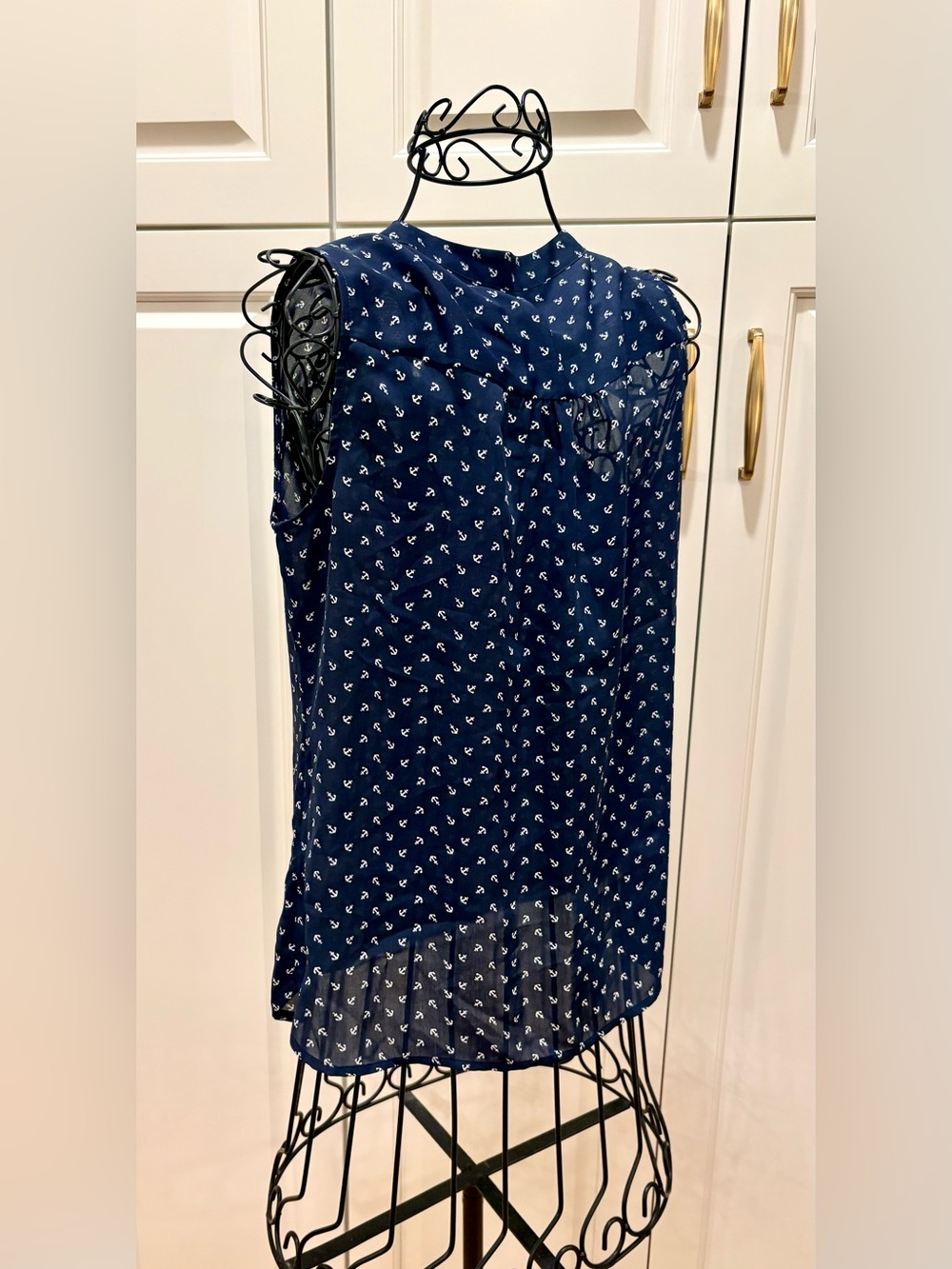 Banana Republic Navy Sleeveless Anchor Print Blouse